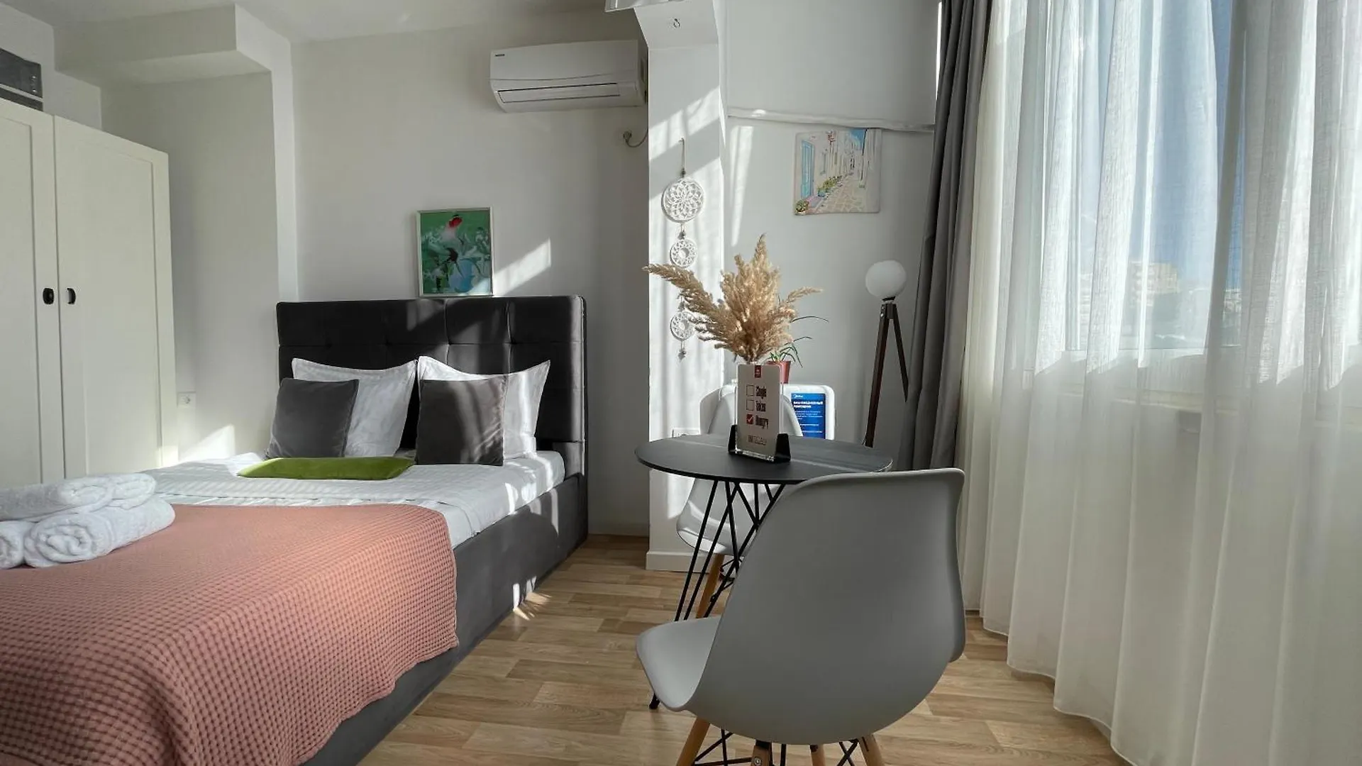 Bricks Studio Apartments Tirana Albanie